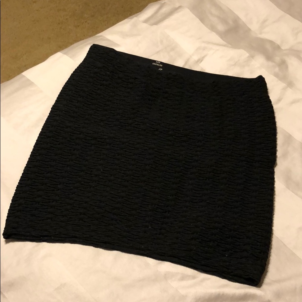 Black guess mini skirt